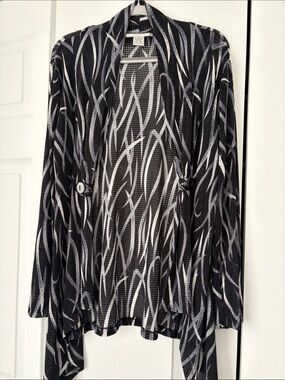 Lightweight Patterned Open Cardigan in Black and Gray